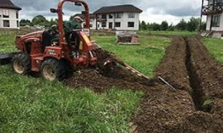 Копка траншей для водопровода в Ачинске: цена за метр от 921 руб.